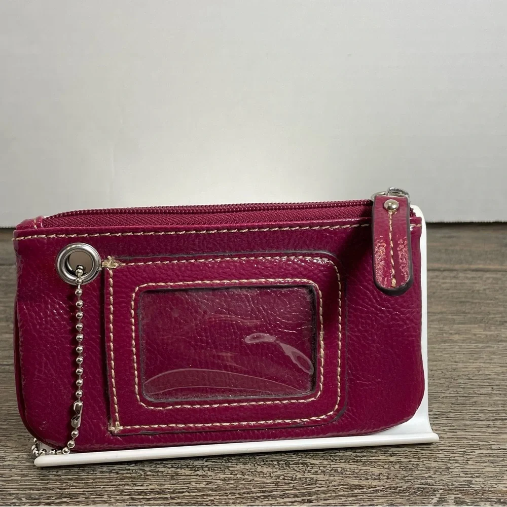 Liz Claiborne Magenta wallet/coin purse/key chain. Pre-owned.